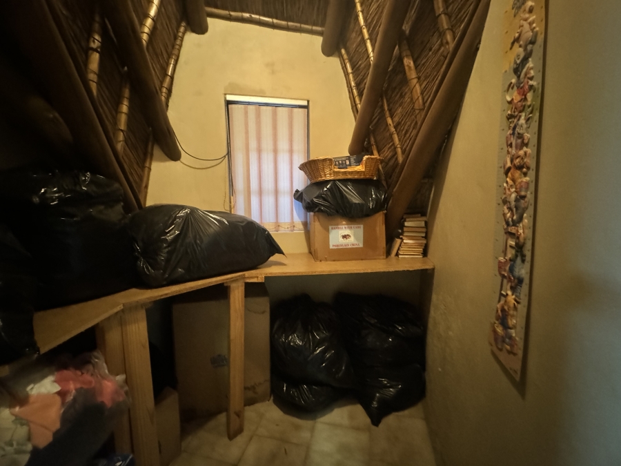 6 Bedroom Property for Sale in Doringkruin North West